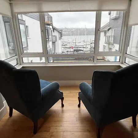 17 Shearwater Overlooking Kinsale Harbour 아파트 *