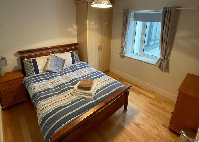 아파트 3 Bedroom Harbour View In 킨세일