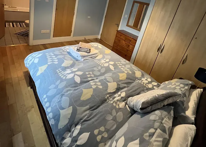 3 Bedroom Harbour View In アパート